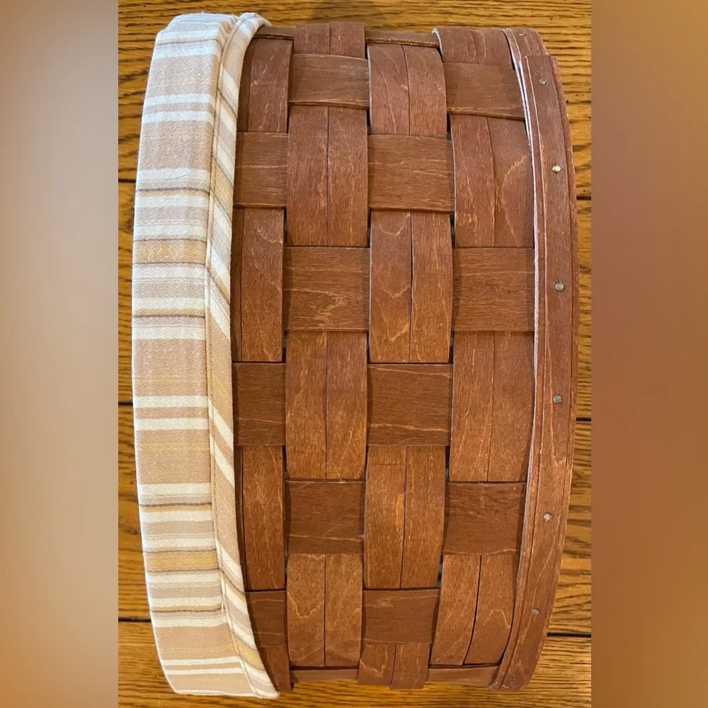 EUC Longaberger Basket Medium Metropolitan Football Oval Shaped Tissue Caddy